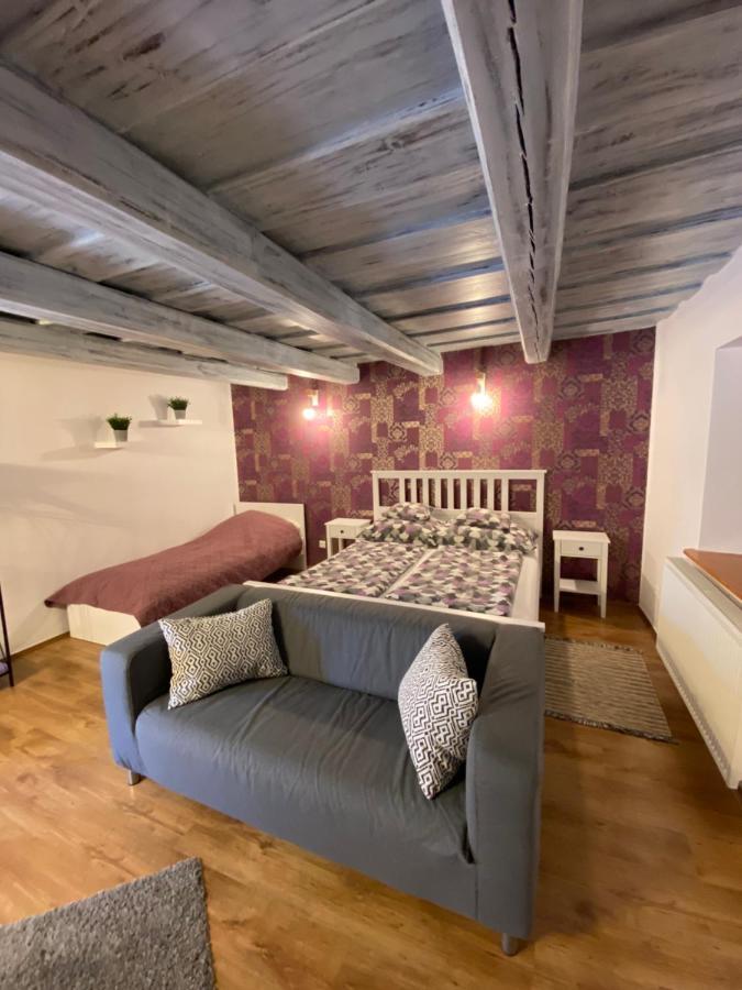 Centrum Vendeghaz Тихани Екстериор снимка